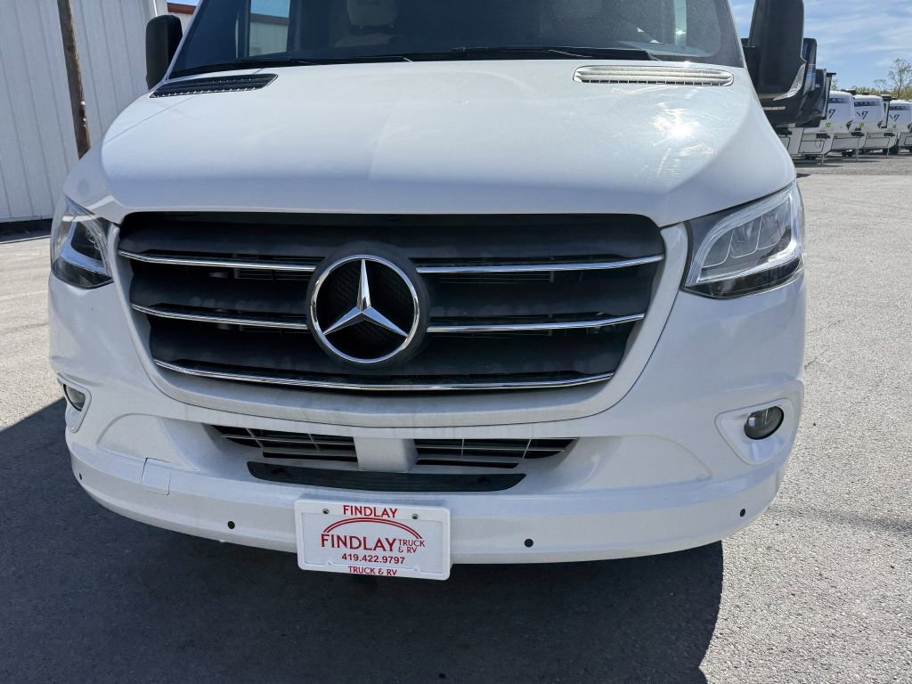 Used 2022 Mercedes-Benz Sprinter 3500 image 4