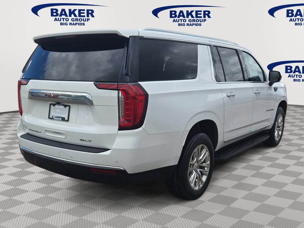 Used 2023 GMC Yukon XL SLT AWD/4WD image 3