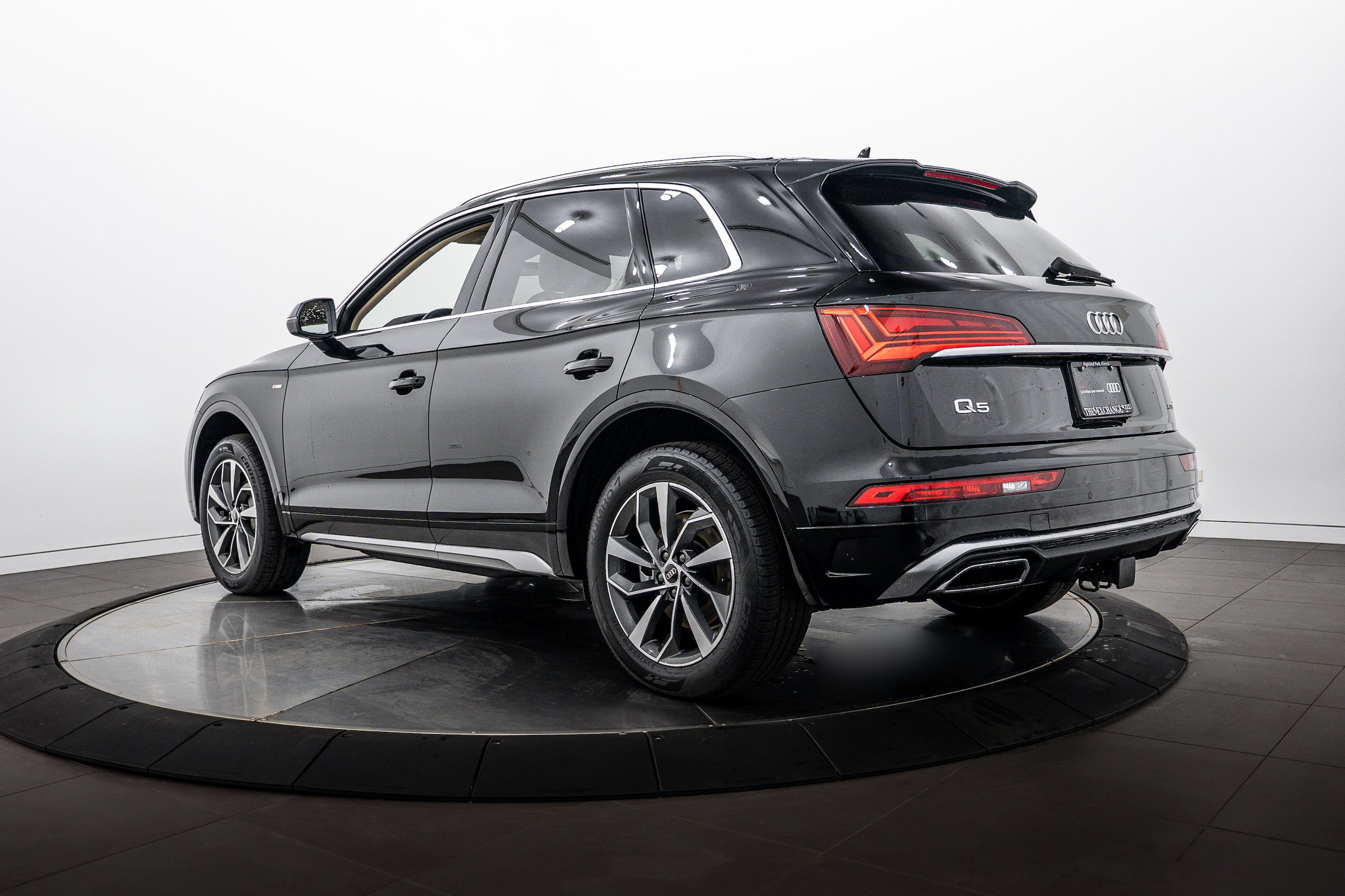 Certified 2023 Audi Q5 2.0T Premium Plus w/ Premium Plus Package AWD/4WD image 5