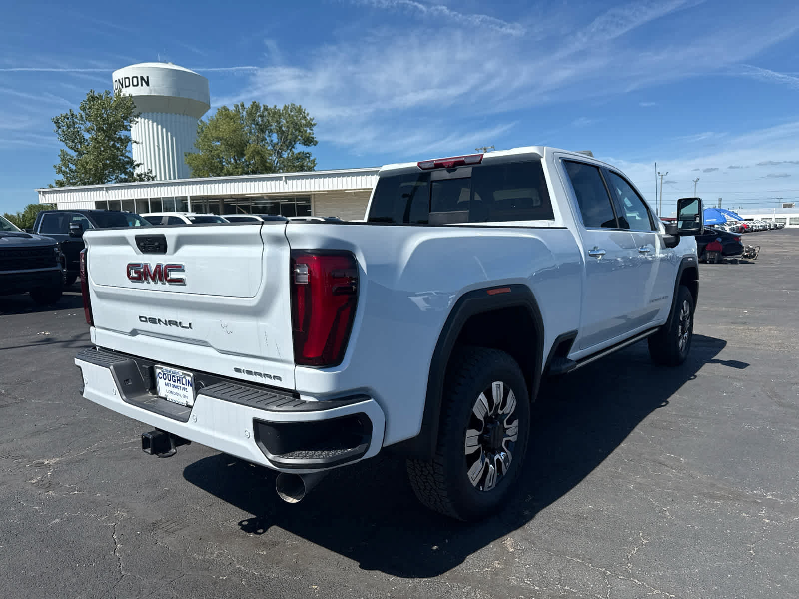 New 2026 GMC Sierra 3500 Denali w/ Denali Reserve Package AWD/4WD image 5