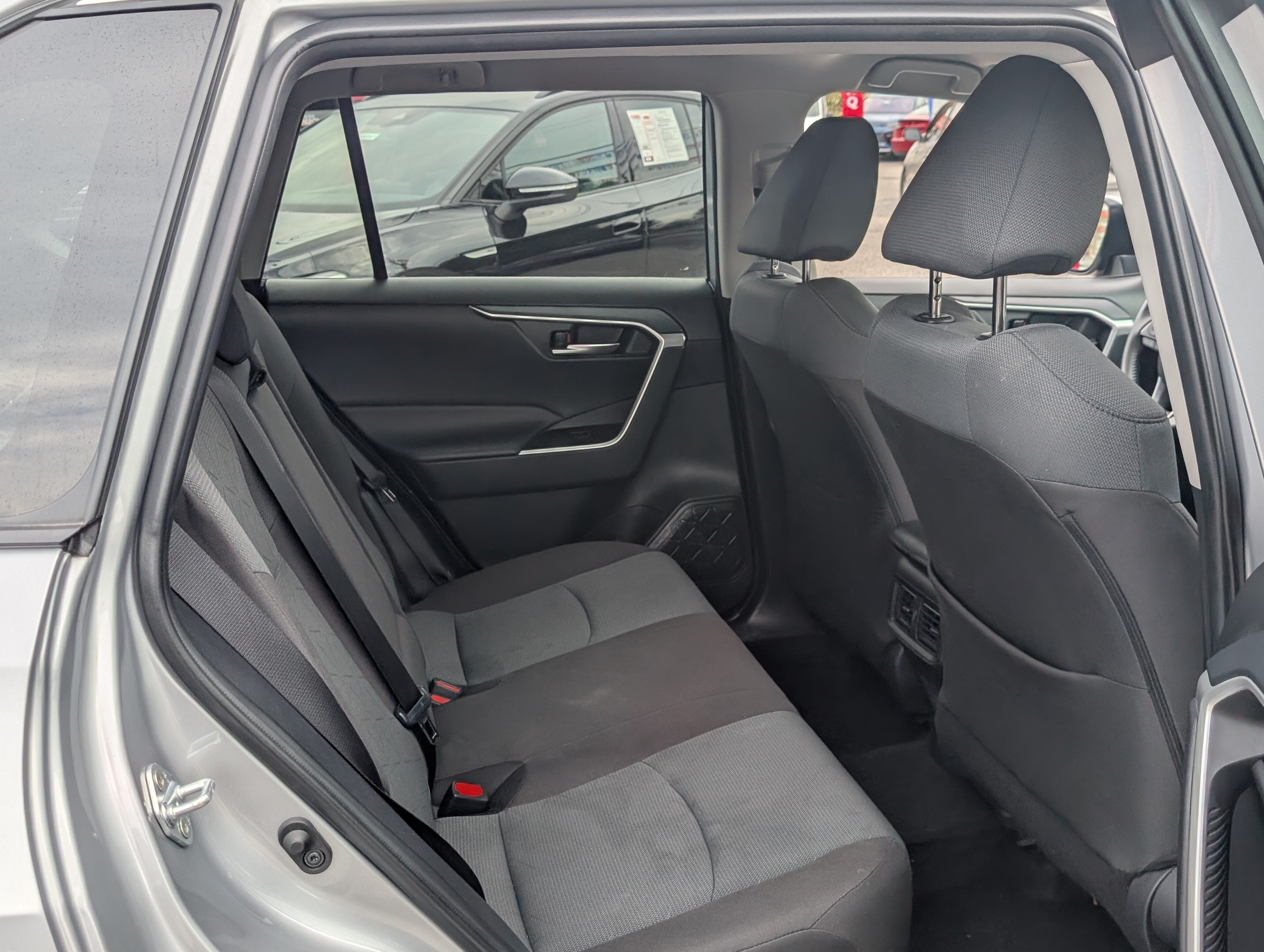 Used 2025 Toyota RAV4 XLE w/ Weather Package AWD/4WD image 11