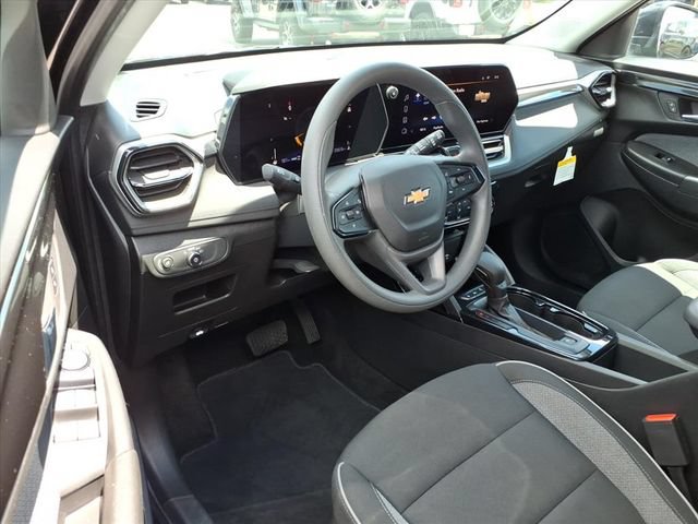 Used 2025 Chevrolet TrailBlazer LT AWD/4WD image 15