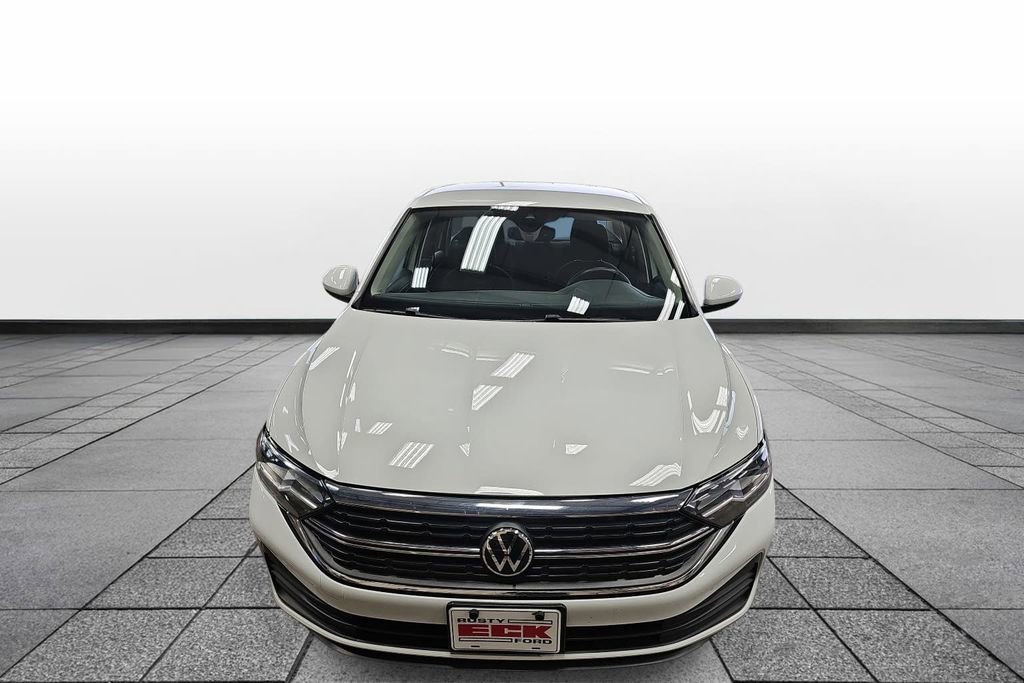 Used 2024 Volkswagen Jetta S image 2
