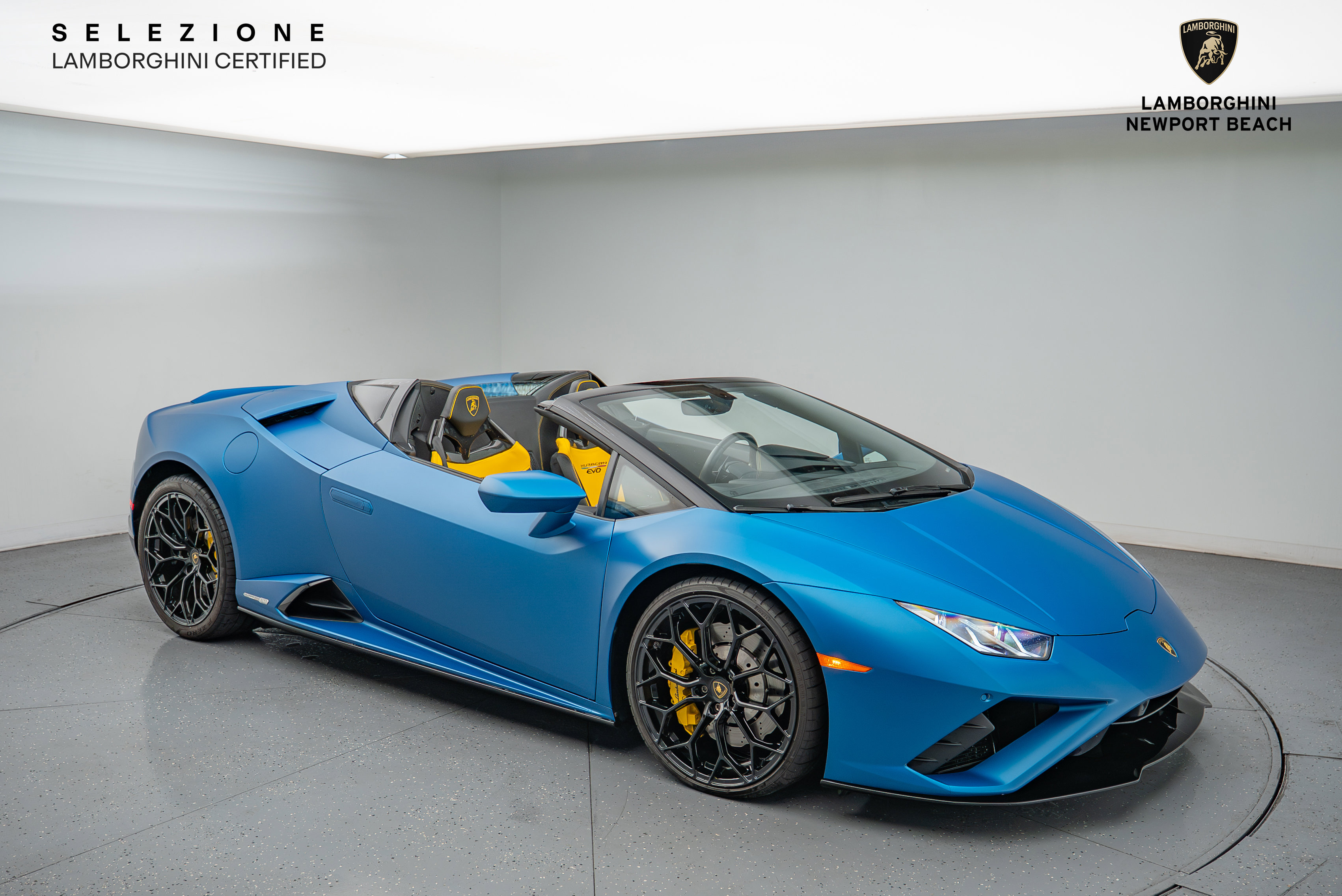 Used 2020 Lamborghini Huracan EVO image 1