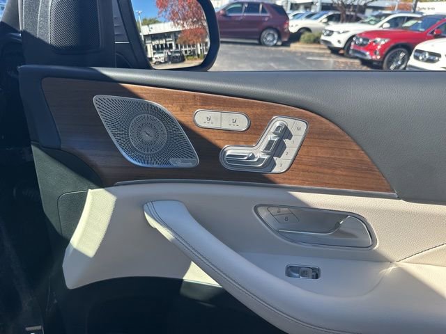 Used 2025 Mercedes-Benz GLS 450 4MATIC image 39