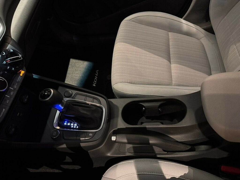 Used 2022 Hyundai Kona SEL image 16