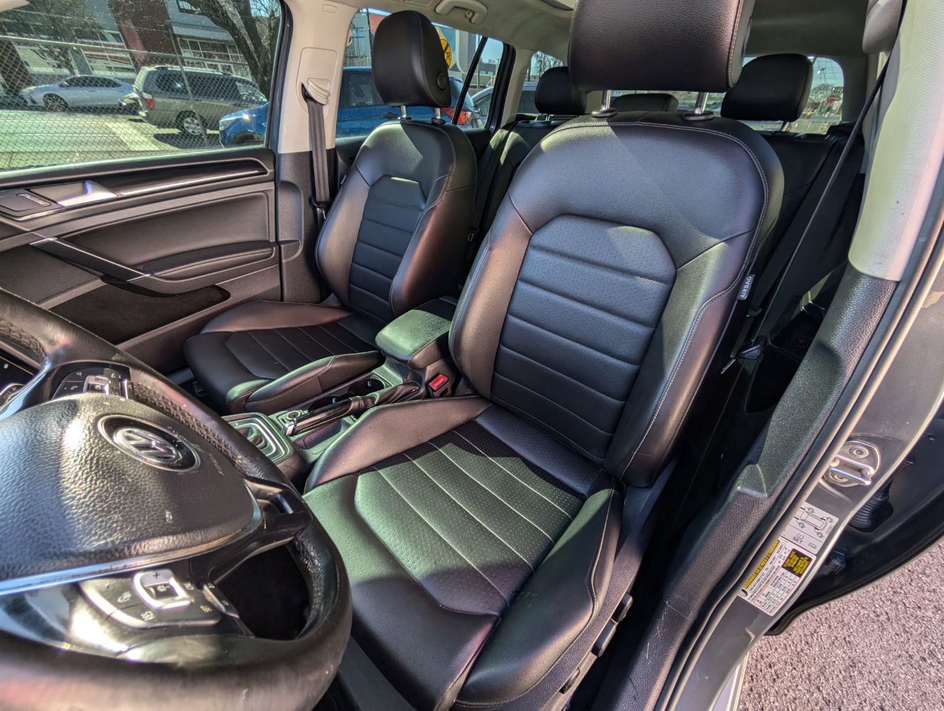 Used 2018 Volkswagen Golf SEL image 16