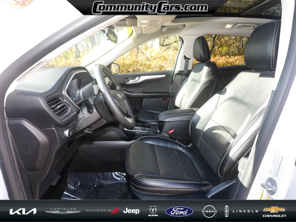 Used 2022 Ford Escape SEL image 13