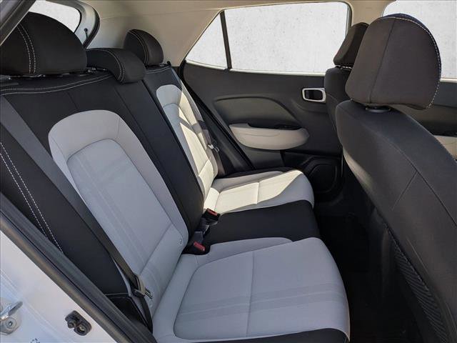 Used 2023 Hyundai Venue SEL FWD image 19
