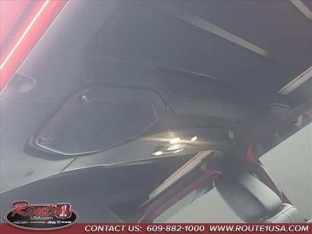 Used 2022 Jeep Wrangler Unlimited Sahara AWD/4WD image 13