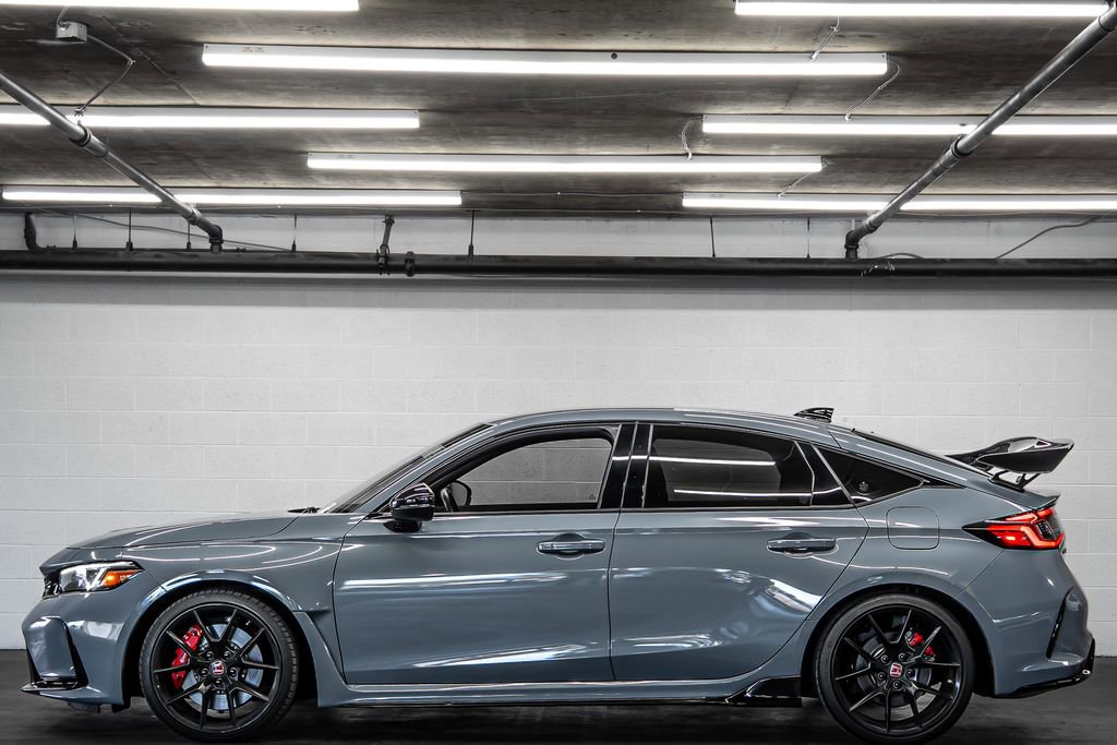 Used 2024 Honda Civic Type R image 2