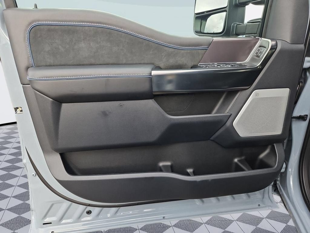 New 2026 Ford F250 Platinum AWD/4WD image 9