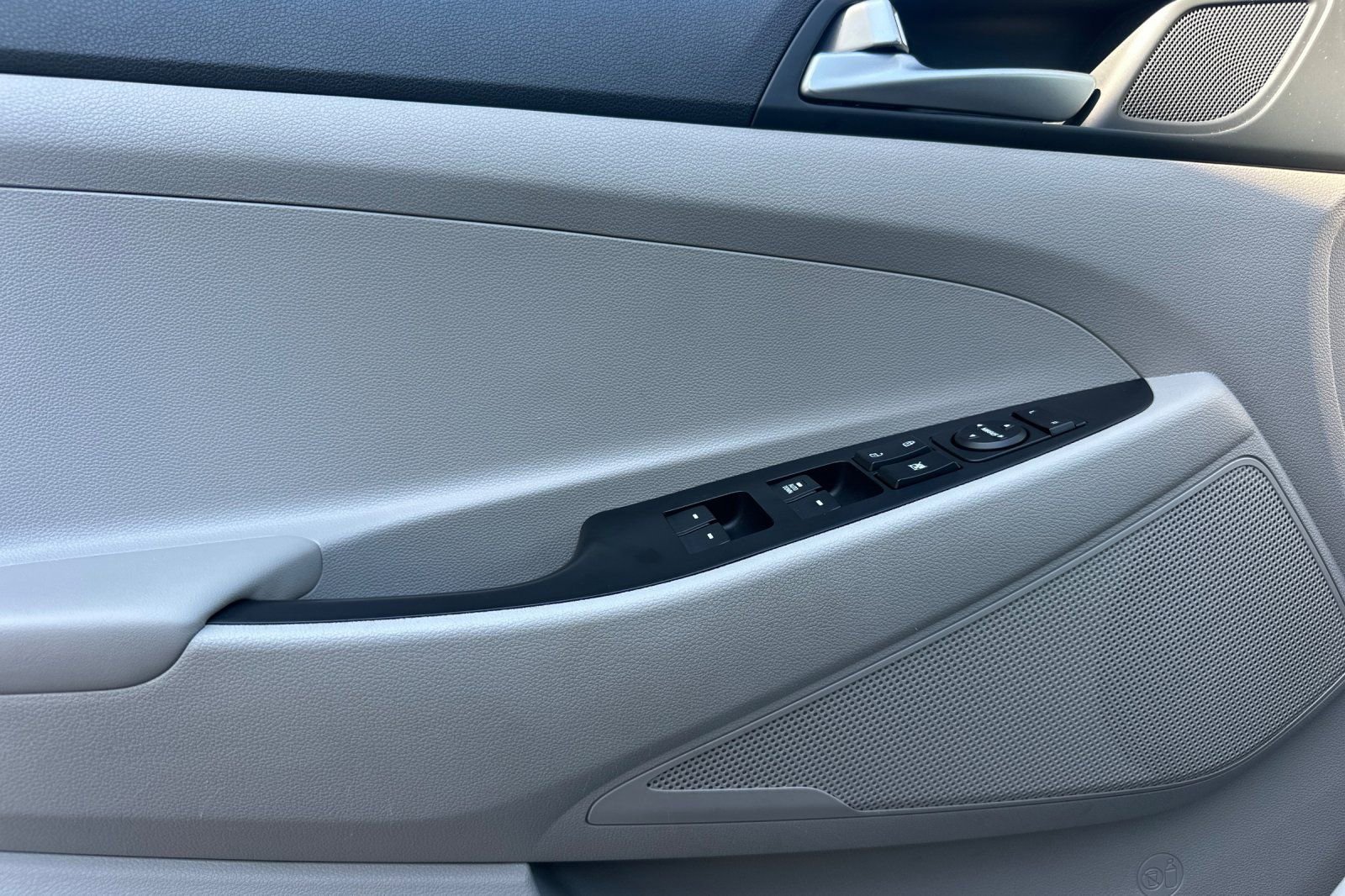 Used 2020 Hyundai Tucson SE image 12