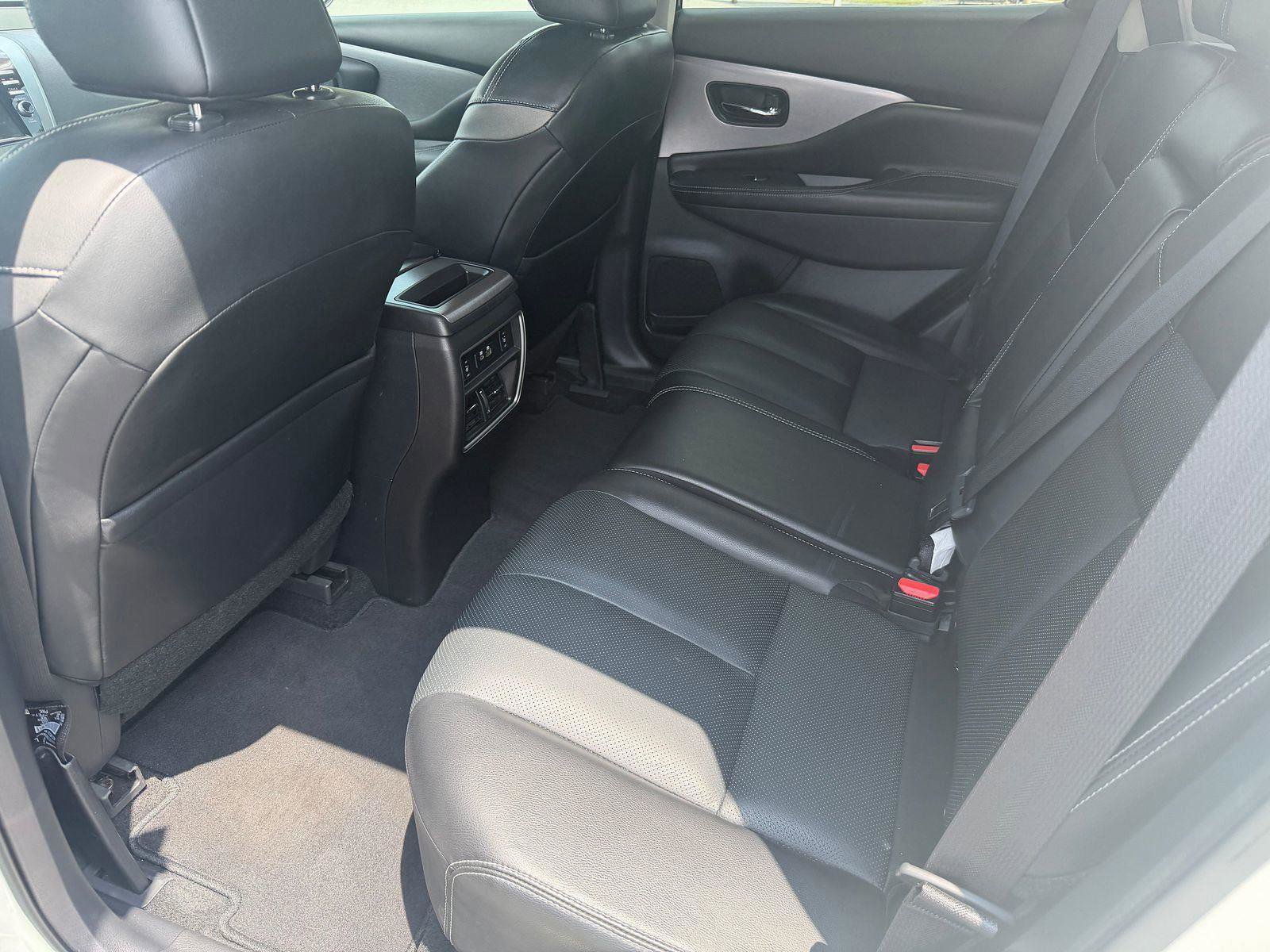 Used 2020 Nissan Murano SL w/ Moonroof Package FWD image 4