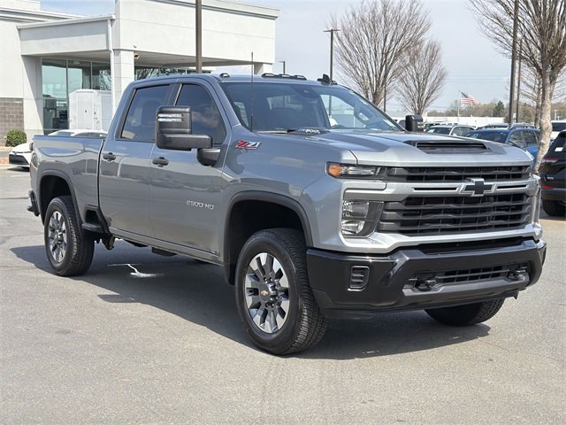 Used 2024 Chevrolet Silverado 2500 Custom w/ Custom Value Package image 14