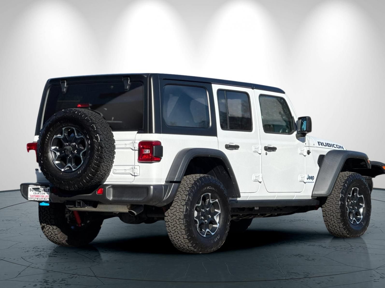 New 2023 Jeep Wrangler Unlimited Rubicon 4xe w/ Cold Weather Group AWD/4WD image 4