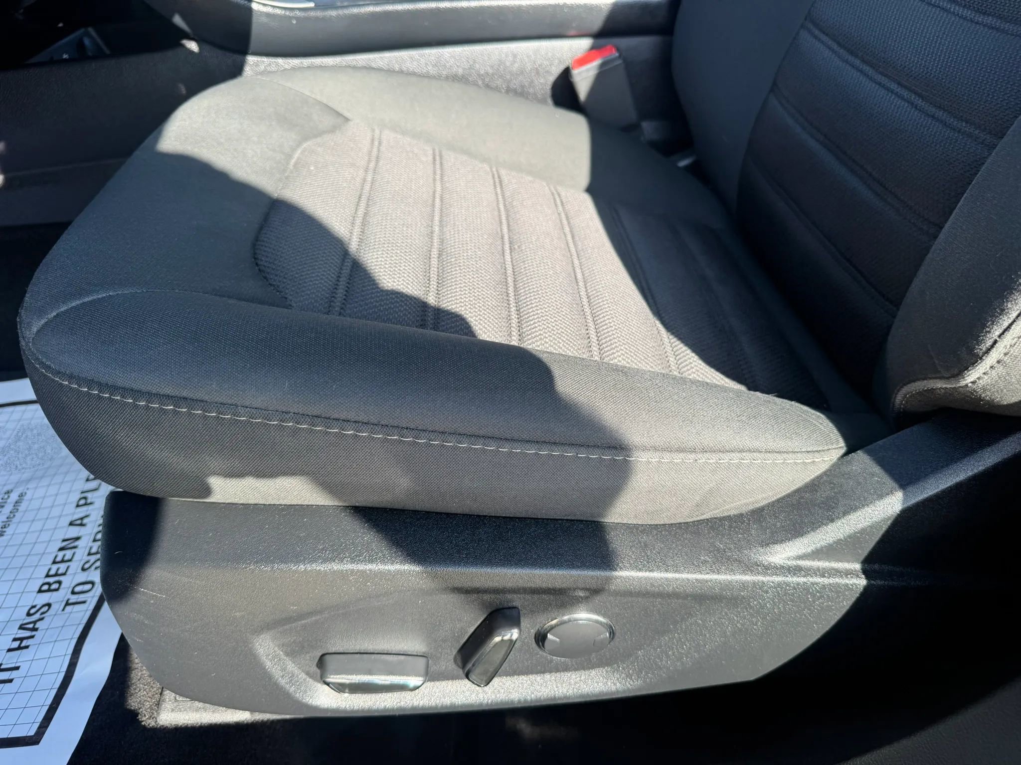 Used 2018 Ford Fusion SE image 26