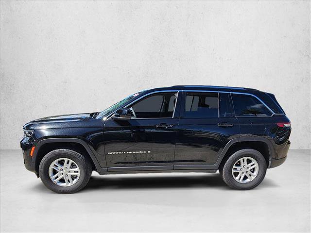Used 2023 Jeep Grand Cherokee Laredo image 9