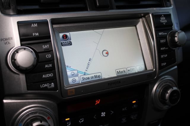 Used 2011 Toyota 4Runner Limited AWD/4WD image 18