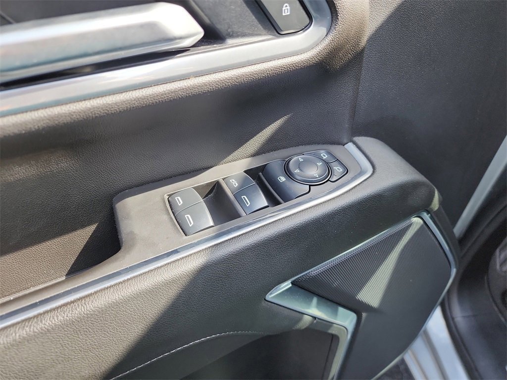 Used 2025 Chevrolet Silverado 3500 LT AWD/4WD image 16