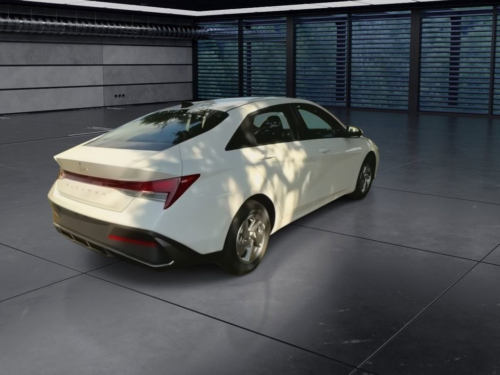 Used 2026 Hyundai Elantra SE image 8