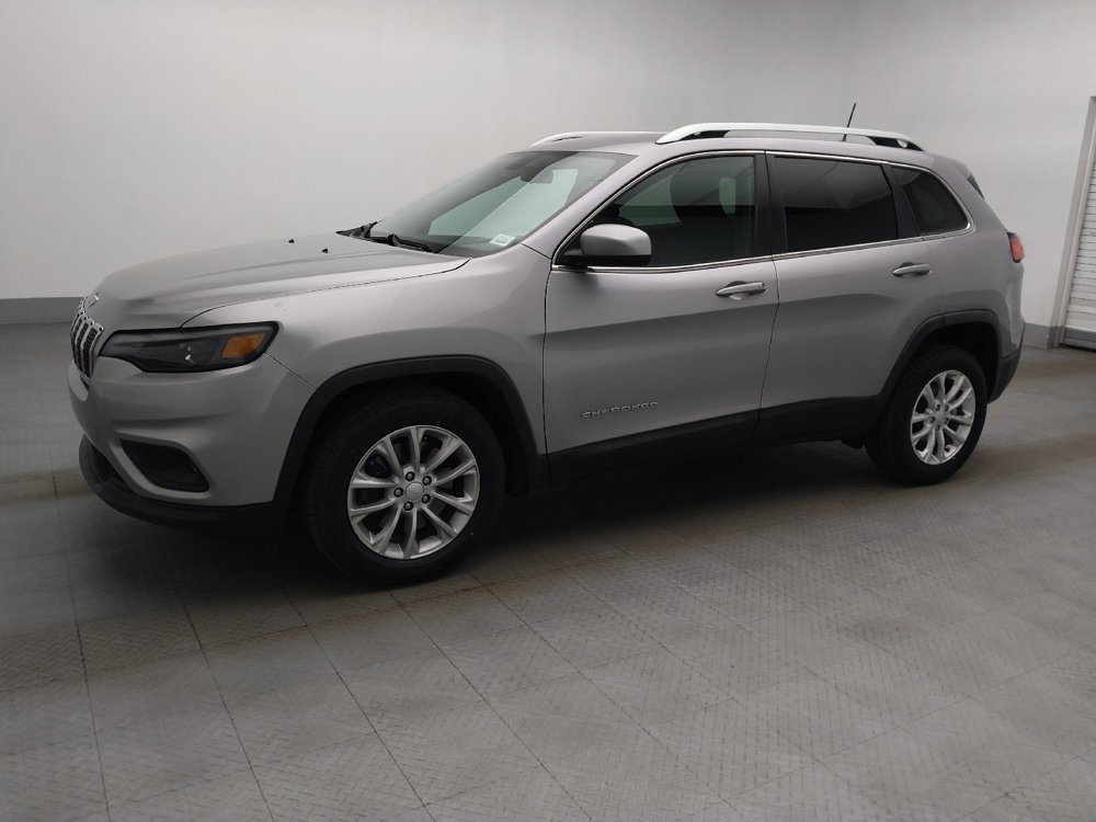 Used 2019 Jeep Cherokee Latitude w/ Popular Appearance Group FWD image 2