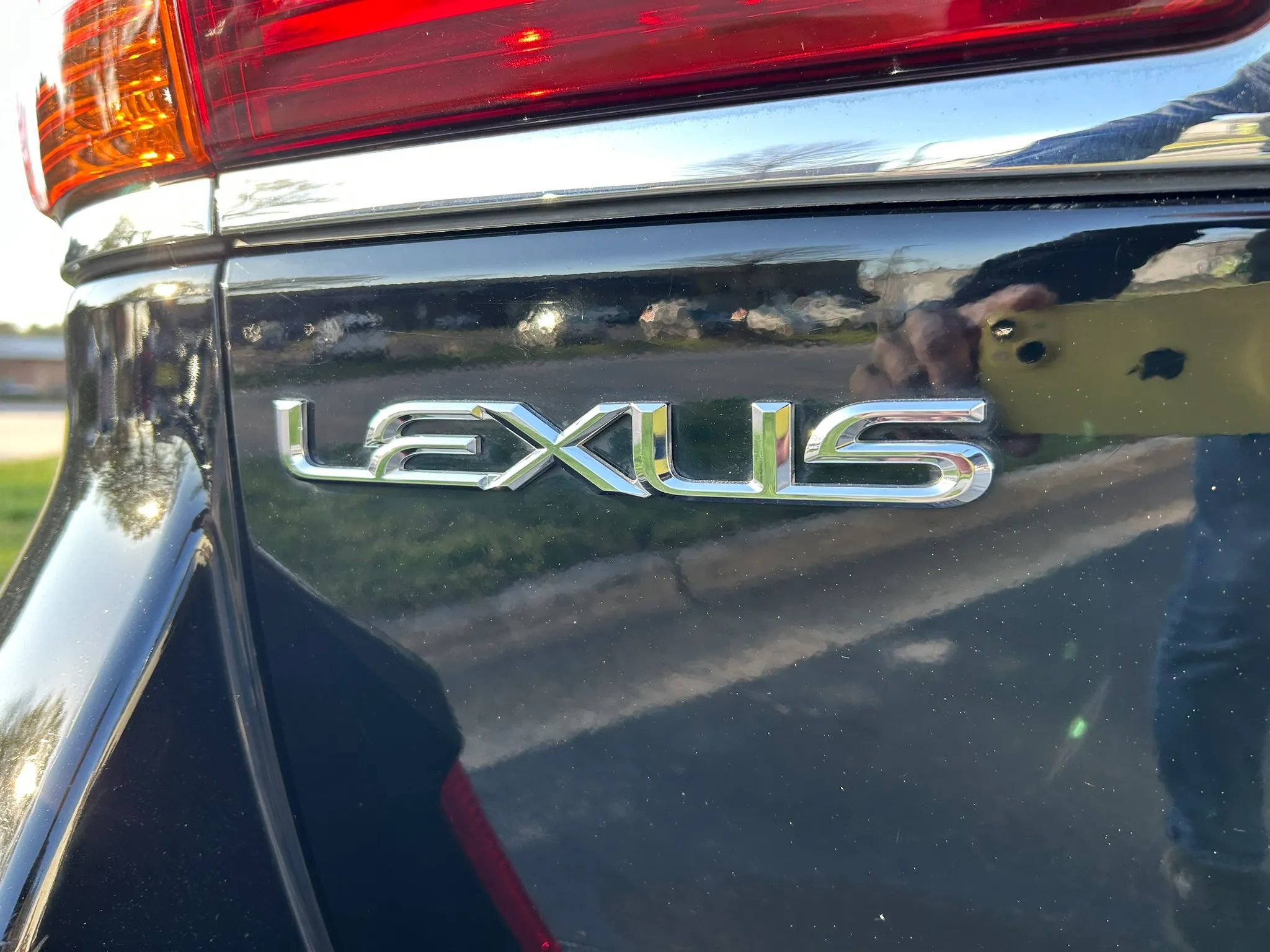 Used 2010 Lexus LX 570 LX 570 Sport Utility 4D image 6