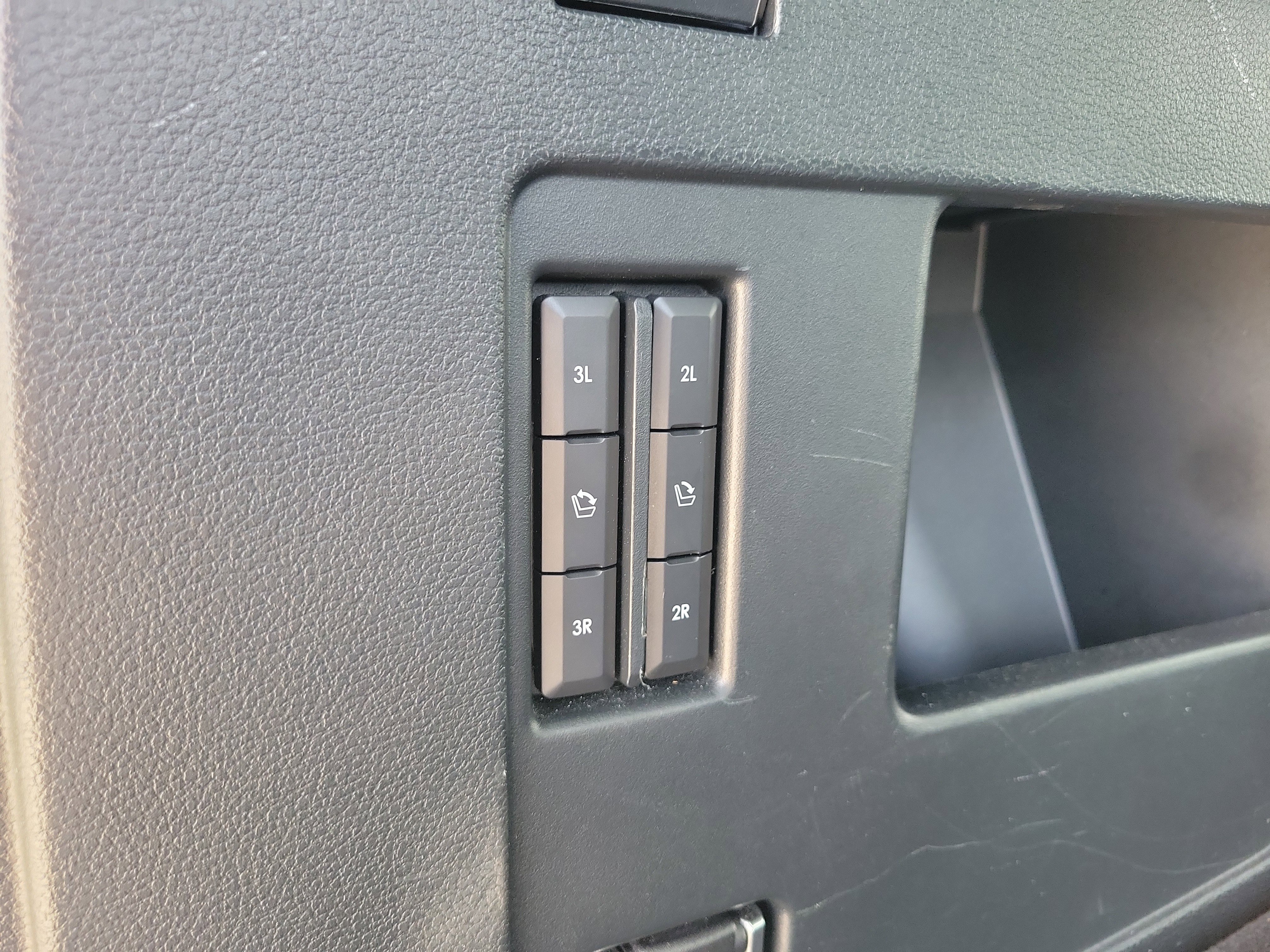 Used 2020 Lincoln Navigator Reserve w/ Equipment Group 208A Reserve image 12