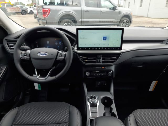 Used 2025 Ford Escape SE w/ Class II Trailer Tow Package FWD image 30