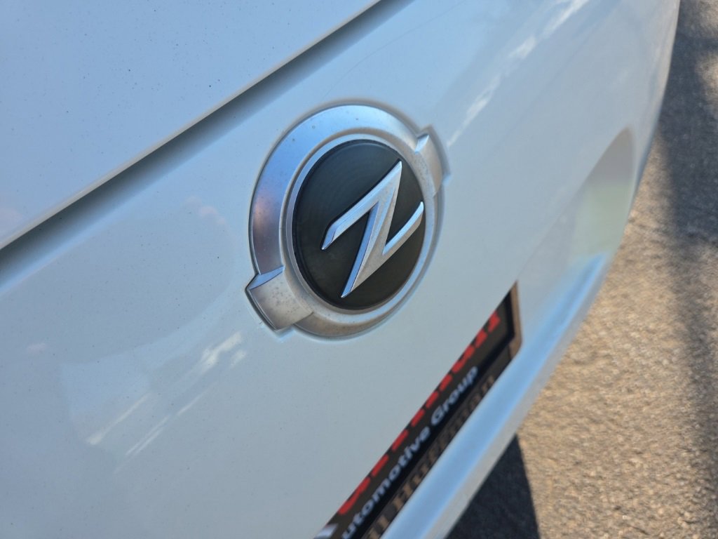 Used 2016 Nissan 370Z w/ Sport Package image 13