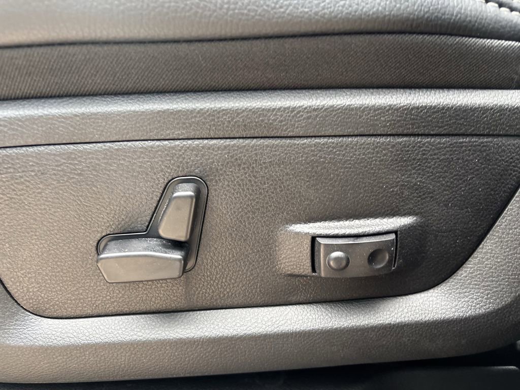 New 2026 RAM 2500 Laramie AWD/4WD image 25