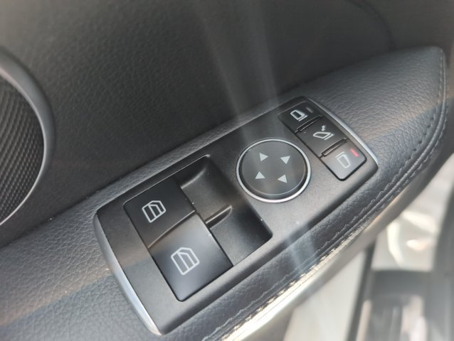 Used 2017 Mercedes-Benz SLC 300 image 18