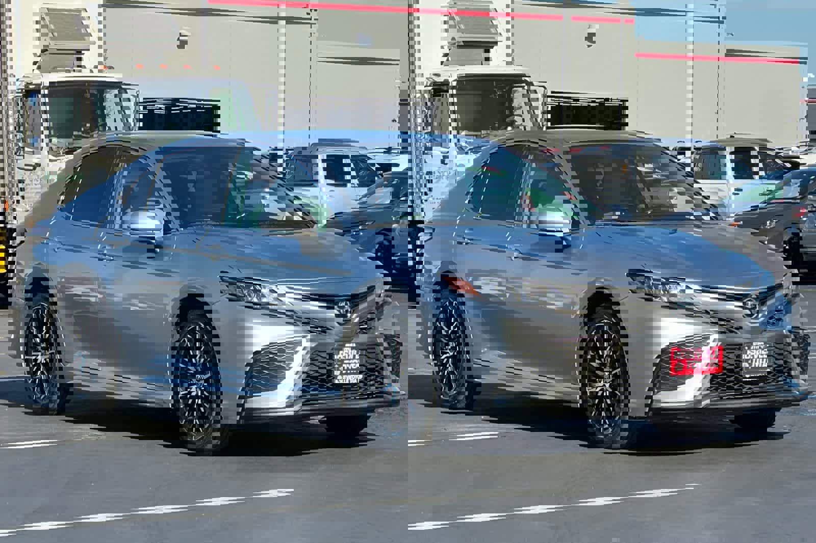 Certified 2022 Toyota Camry SE image 5