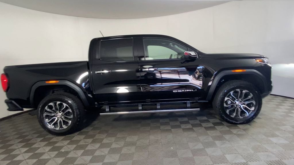 New 2026 GMC Canyon Denali image 2