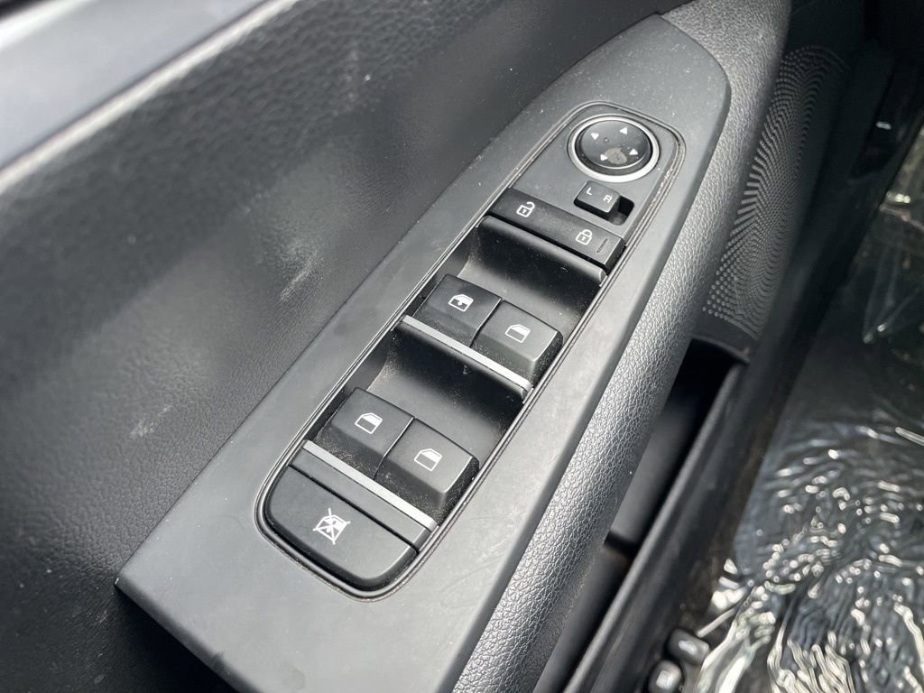 Used 2023 Kia Forte LXS image 21