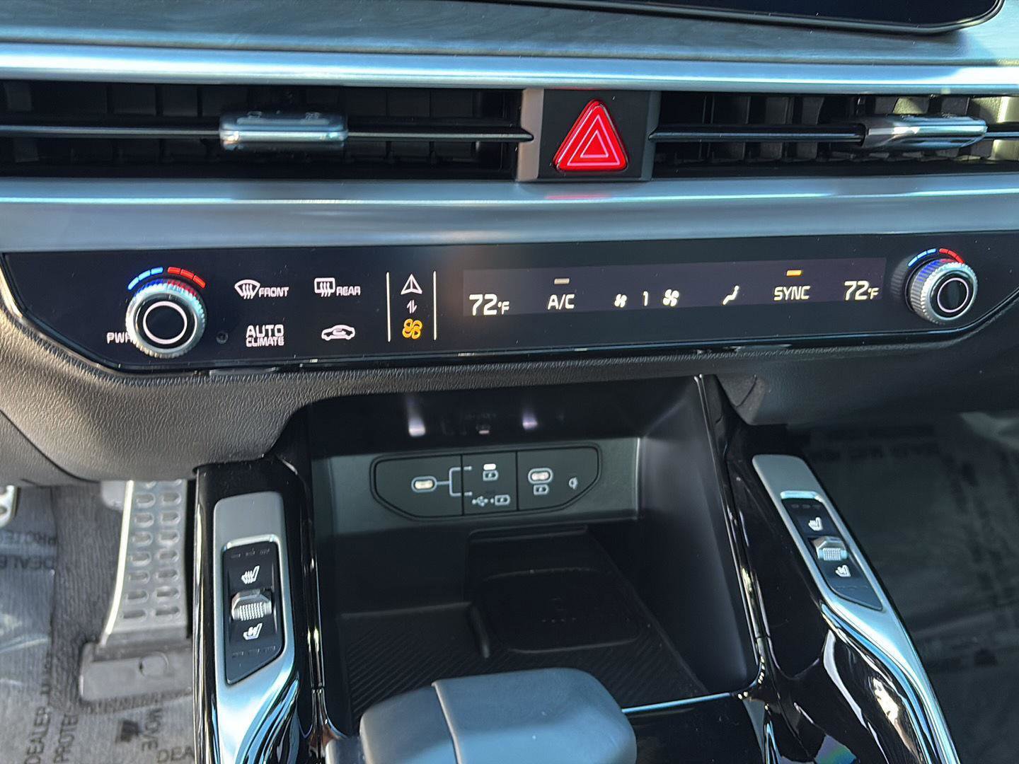 Used 2025 Kia Sorento SX Prestige image 15