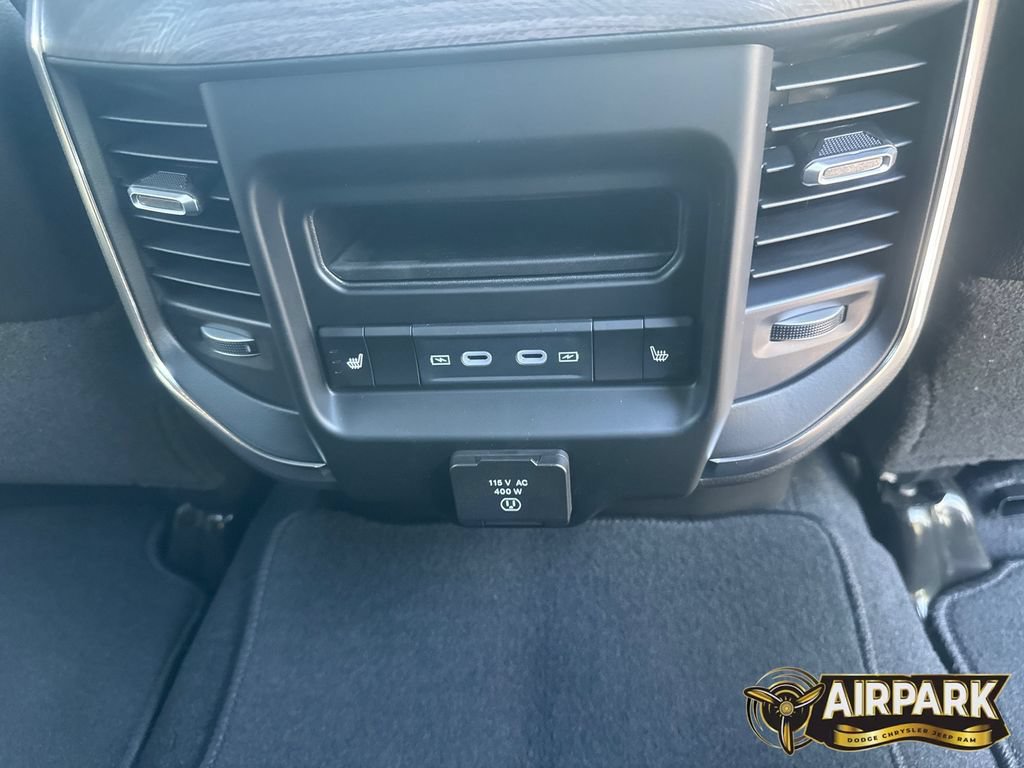 New 2026 RAM 2500 Laramie AWD/4WD image 15