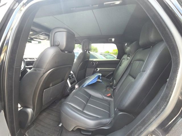 Used 2020 Land Rover Range Rover Sport SE AWD/4WD image 7