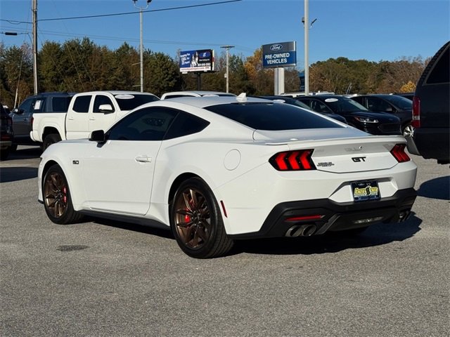 Used 2024 Ford Mustang GT Premium image 5