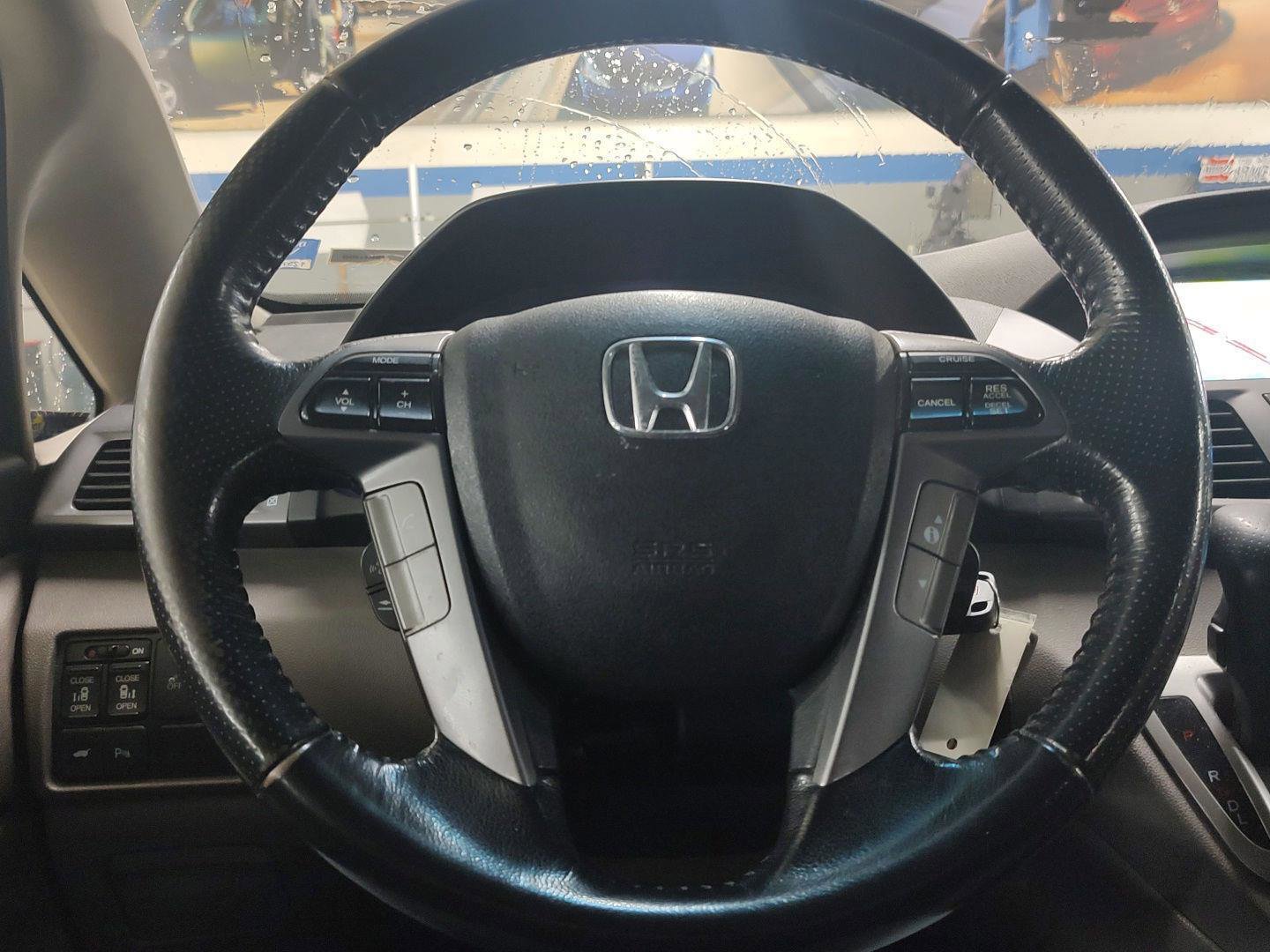 Used 2012 Honda Odyssey Touring Elite image 19
