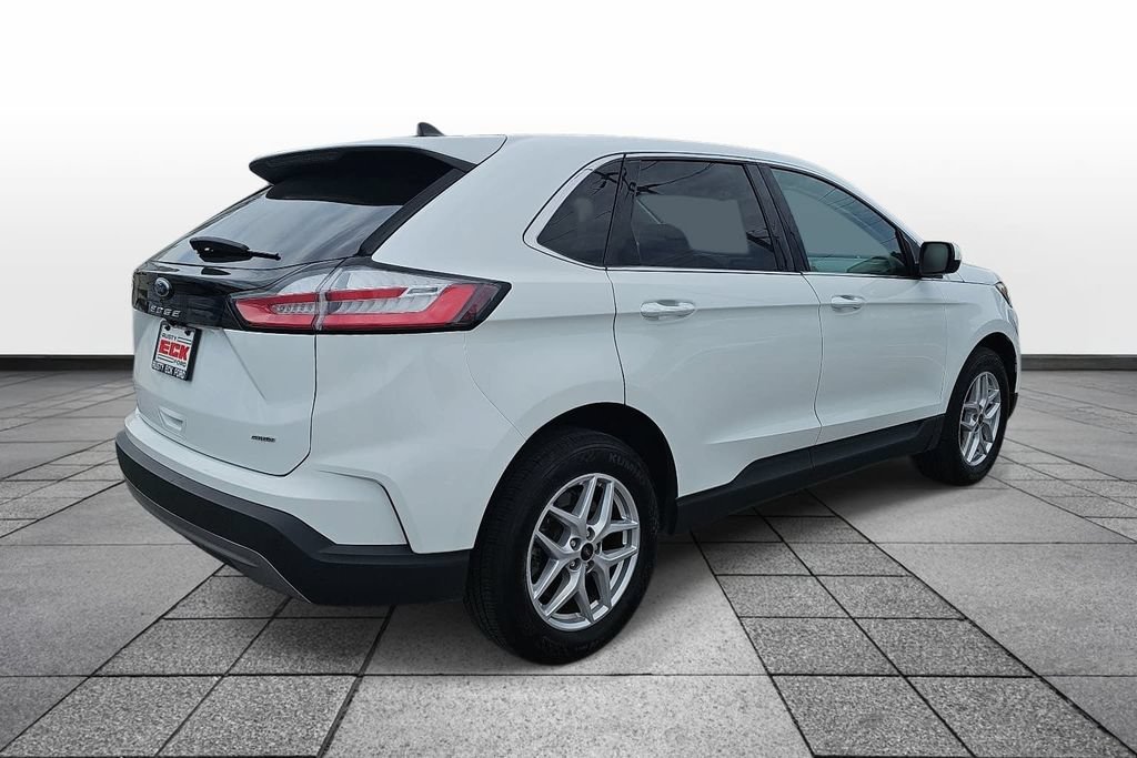 Used 2024 Ford Edge SEL AWD/4WD image 5