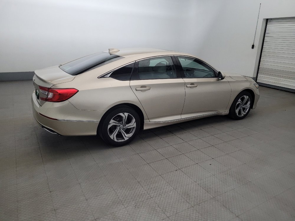 Used 2019 Honda Accord EX image 10