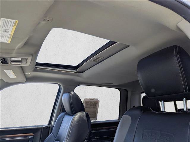 Used 2018 RAM 1500 Laramie w/ Convenience Group AWD/4WD image 16