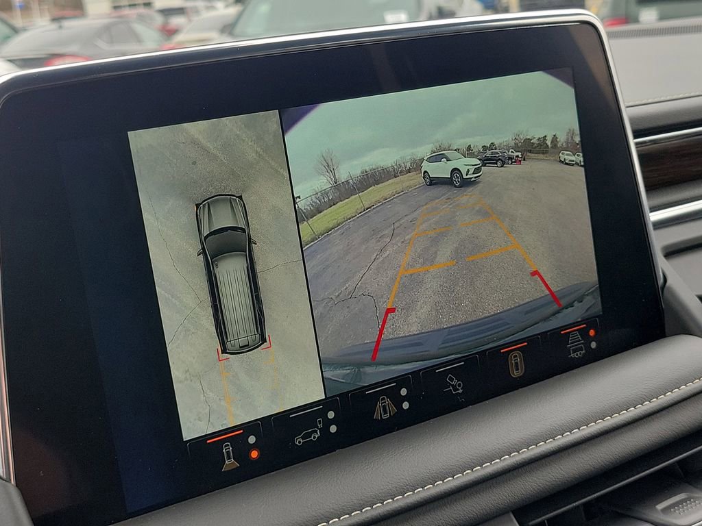 Used 2023 Chevrolet Tahoe Premier w/ Advanced Technology Package image 19