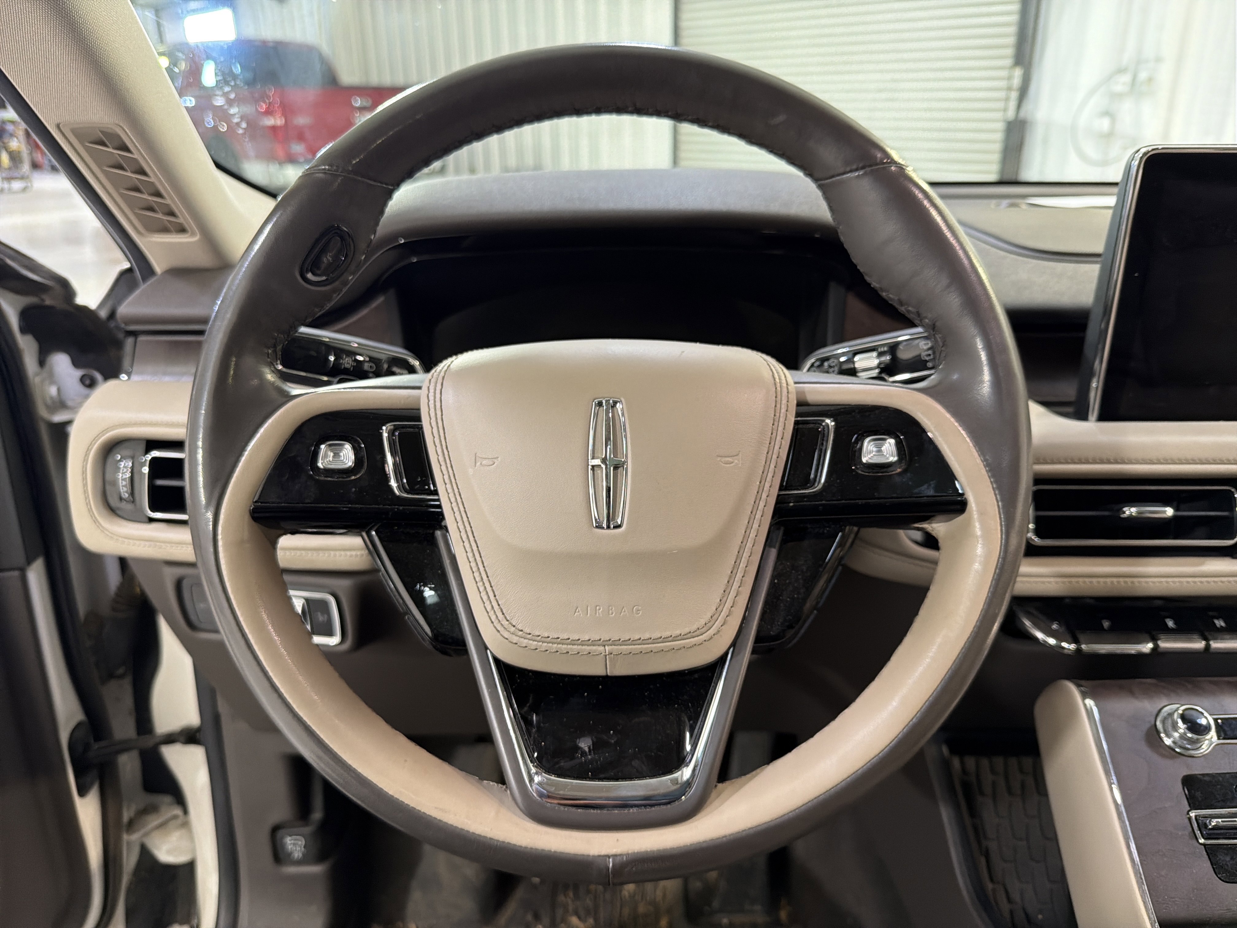 Used 2022 Lincoln Aviator Reserve w/ Equipment Group 201A image 17