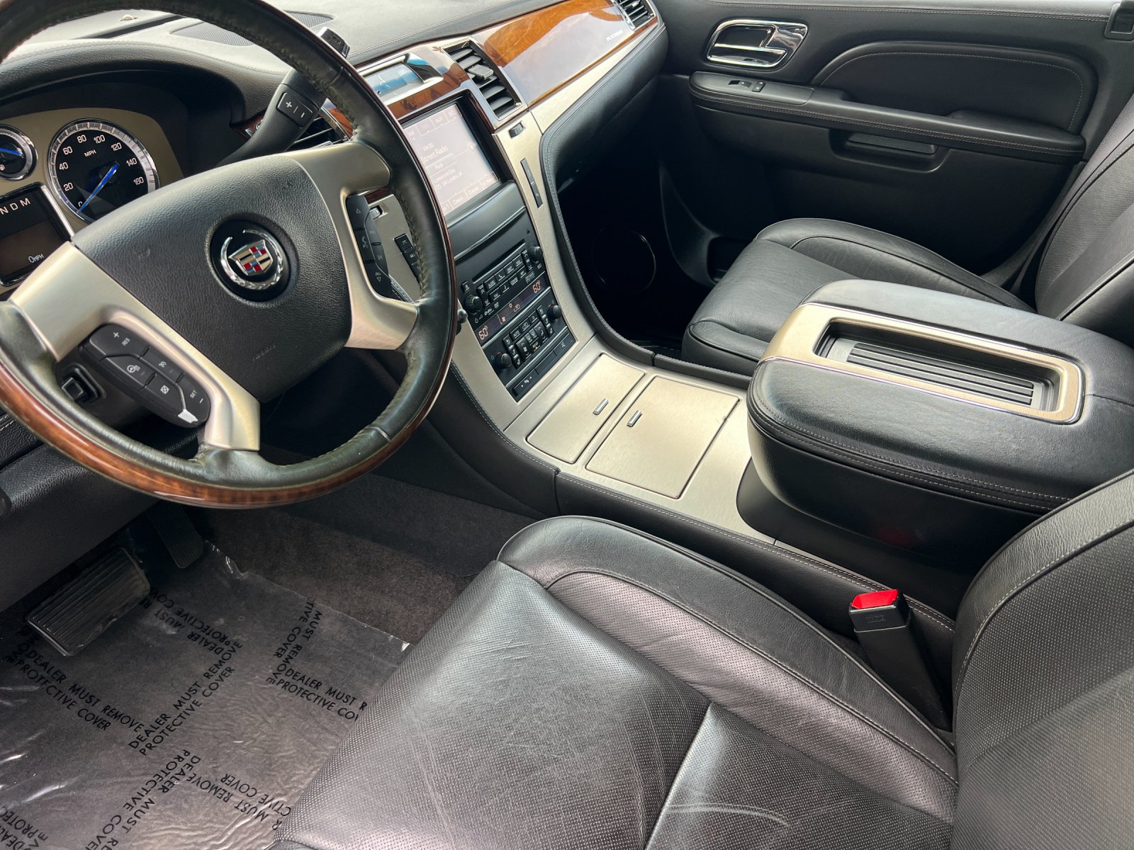 Used 2014 Cadillac Escalade Platinum AWD/4WD image 10