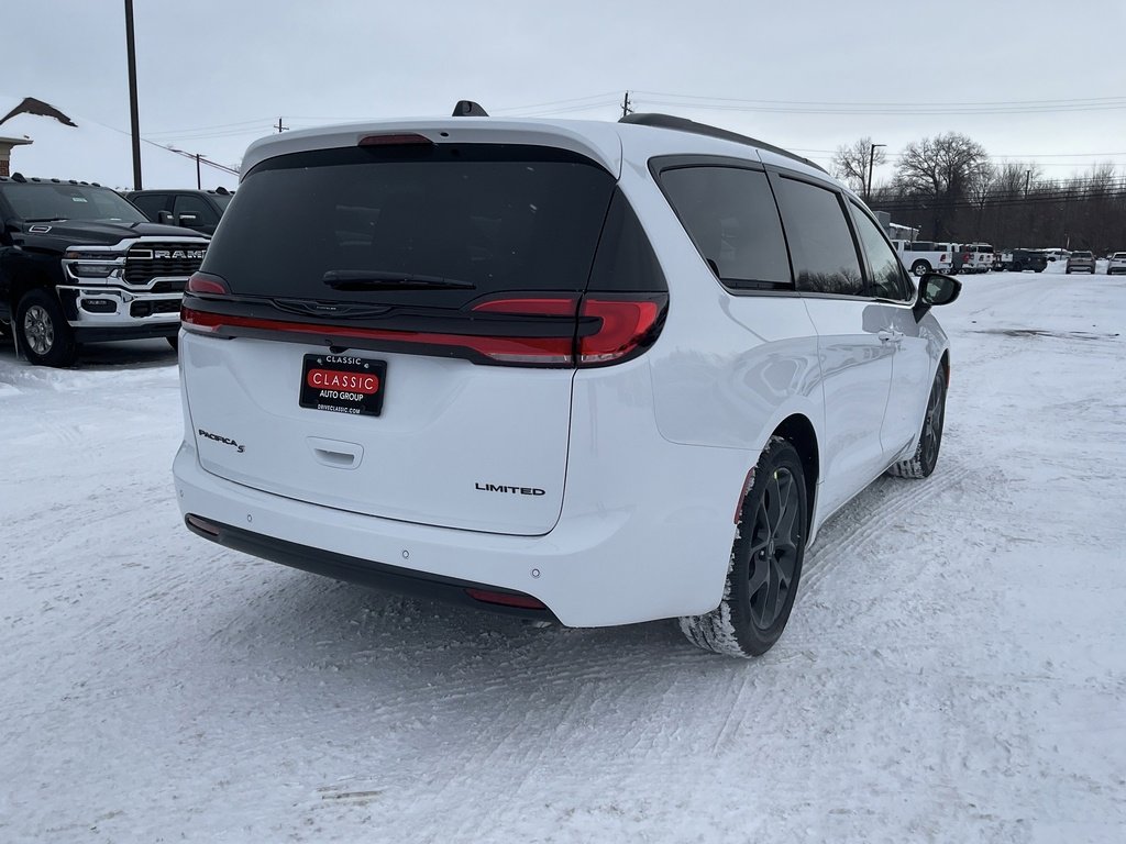 New 2026 Chrysler Pacifica Limited w/ Uconnect Theater Family Group image 5