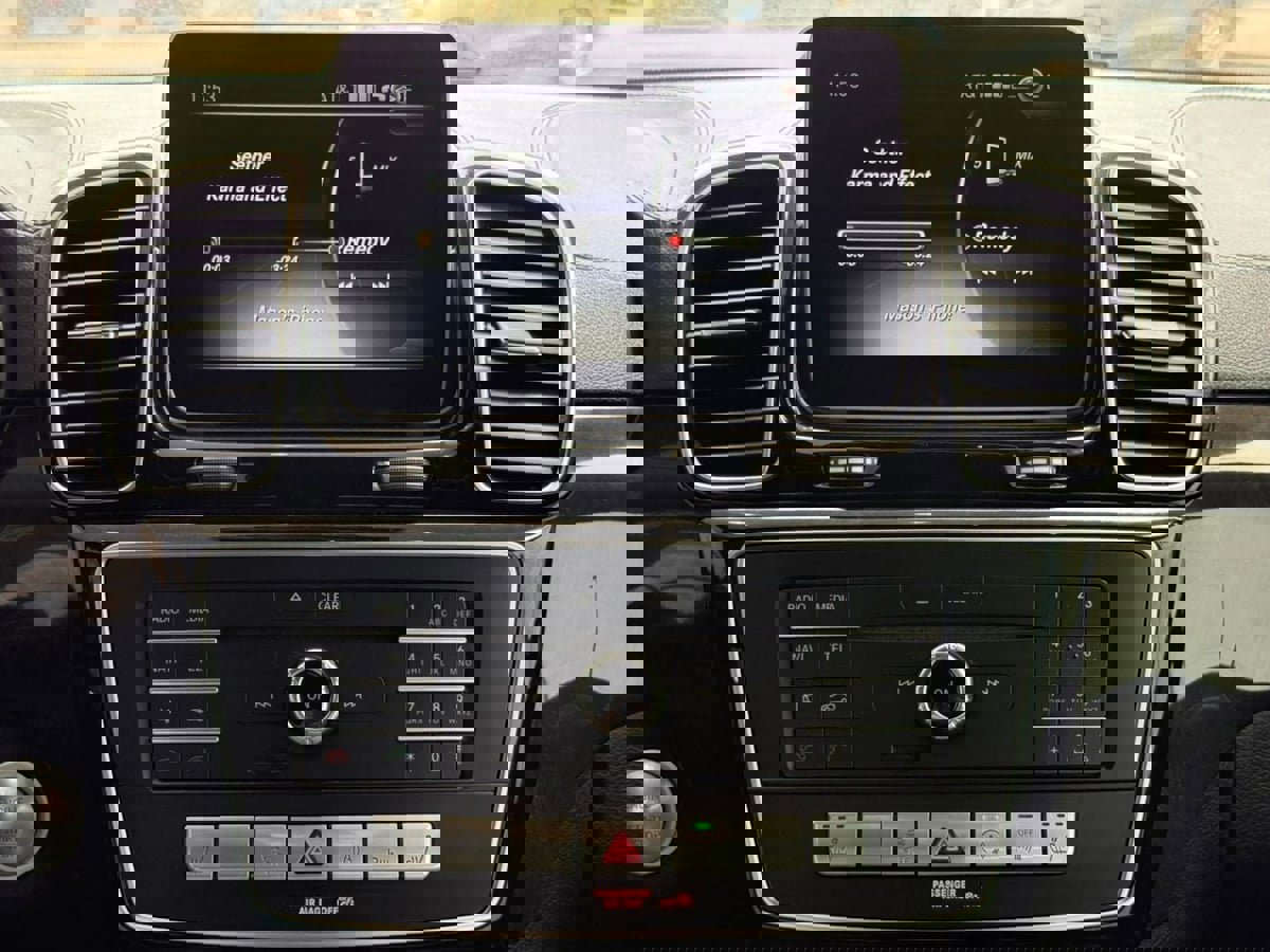 Used 2019 Mercedes-Benz GLS 450 4MATIC image 37