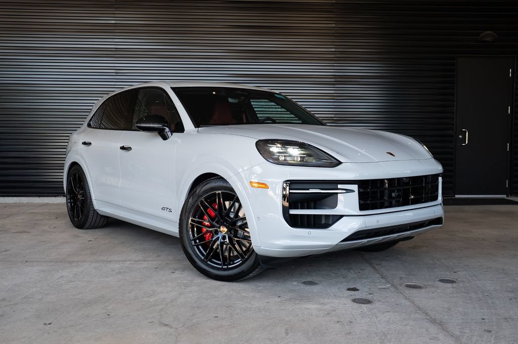 New 2026 Porsche Cayenne GTS AWD/4WD image 9