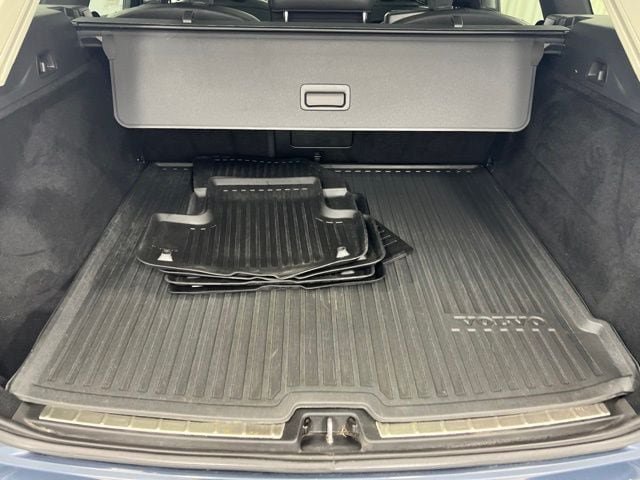 Certified 2023 Volvo XC60 B5 Plus w/ Climate Package AWD/4WD image 9